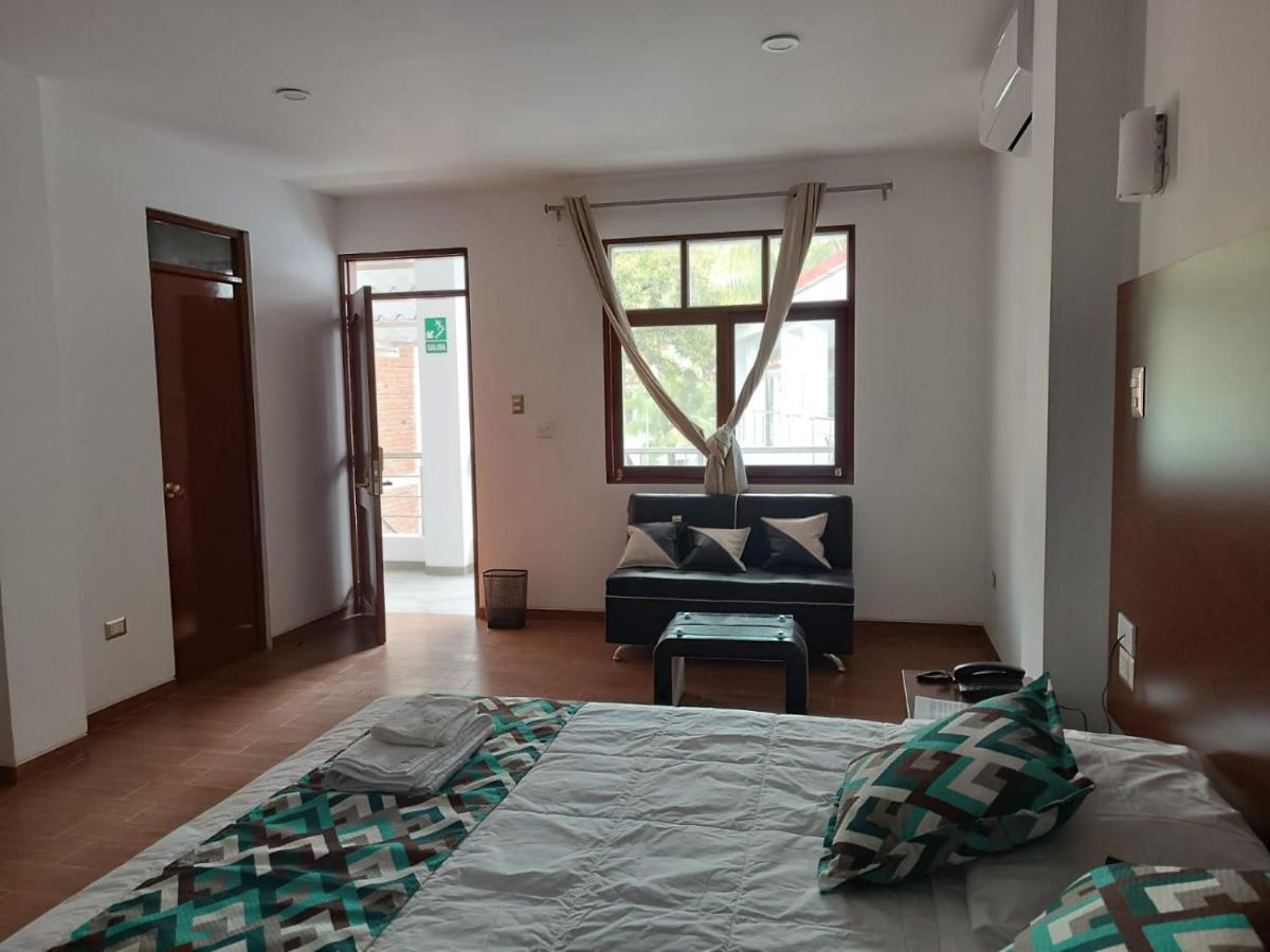 Hotel El Bosque Хаэн Экстерьер фото